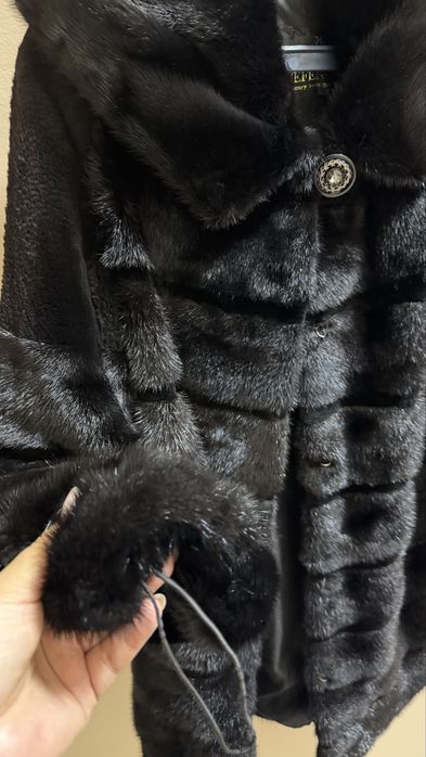 Продам норковую шубу