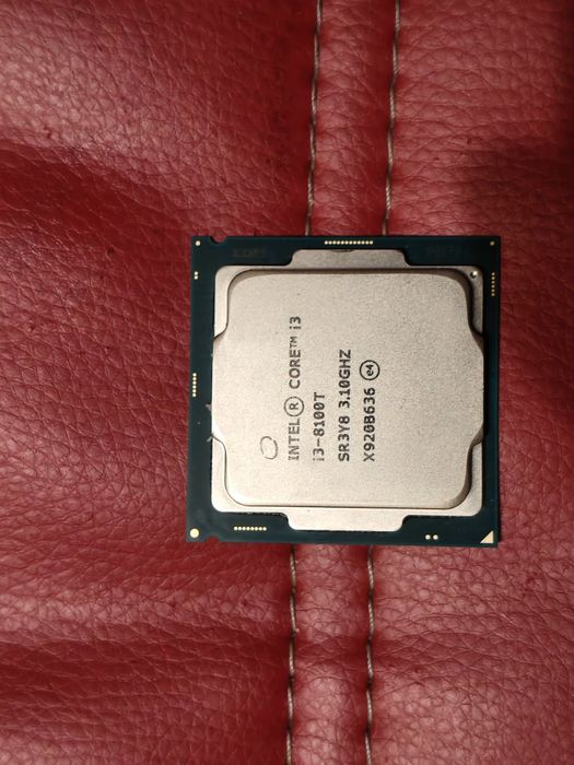 Vând procesoare Intel i5 9400f 9600k 10105