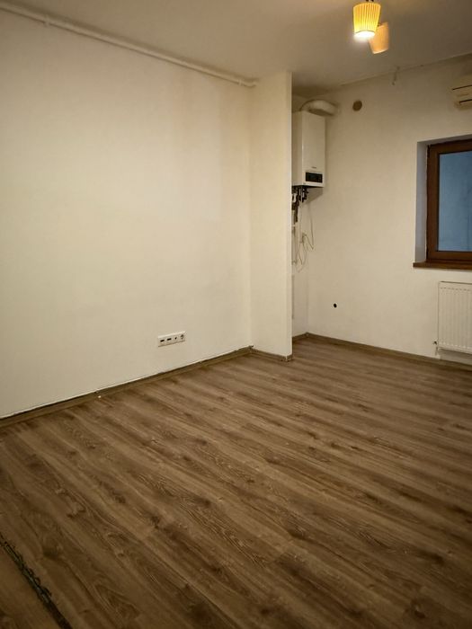 De vanzare Apartament 2 camere, zona Calea Plevnei, central