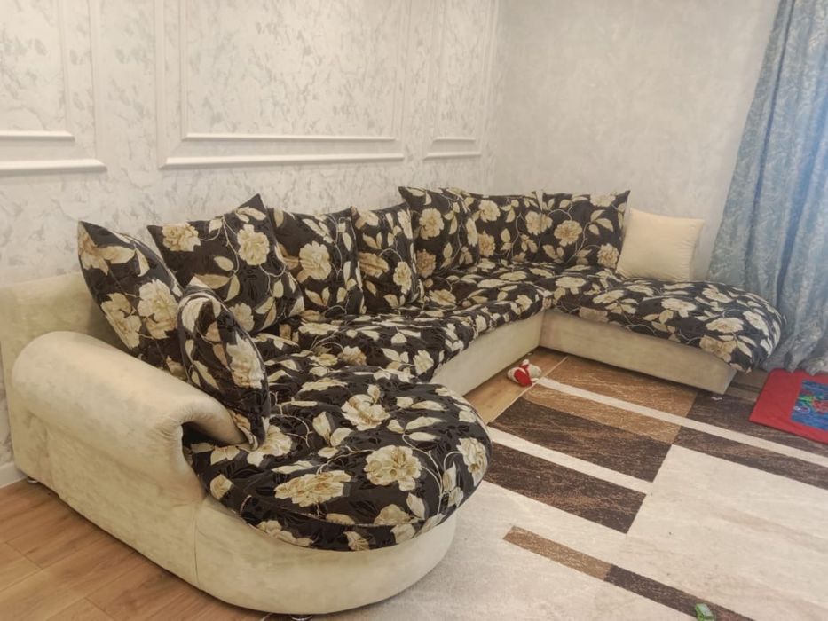 Продам диван 3,5х1м