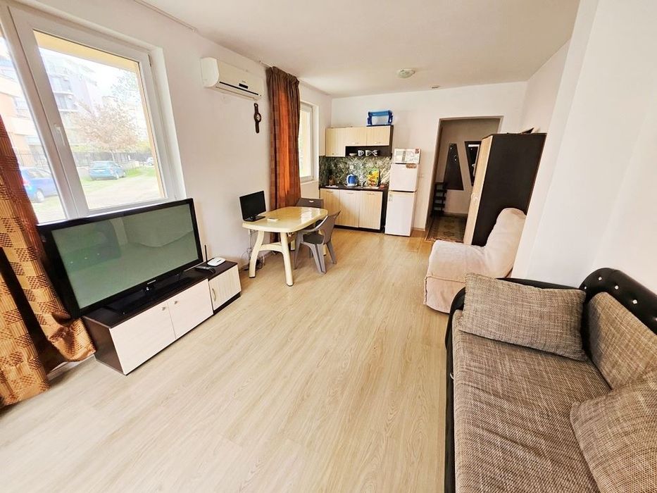 Просторно студио в района на Какао Бийч