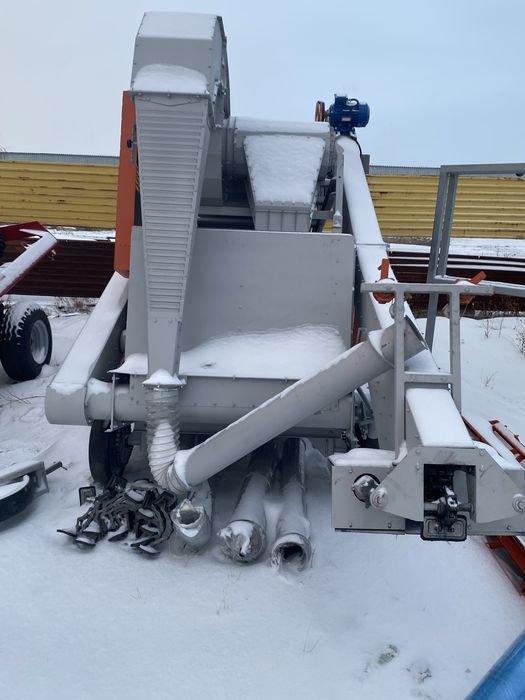 ОВС-25 самоходный очиститель вороха