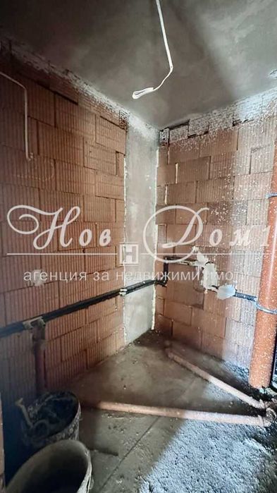 Продава се Двустаен апартамент в Пловдив, Гагарин - 72 кв.м за 1098 €/кв.м - Снимка #4