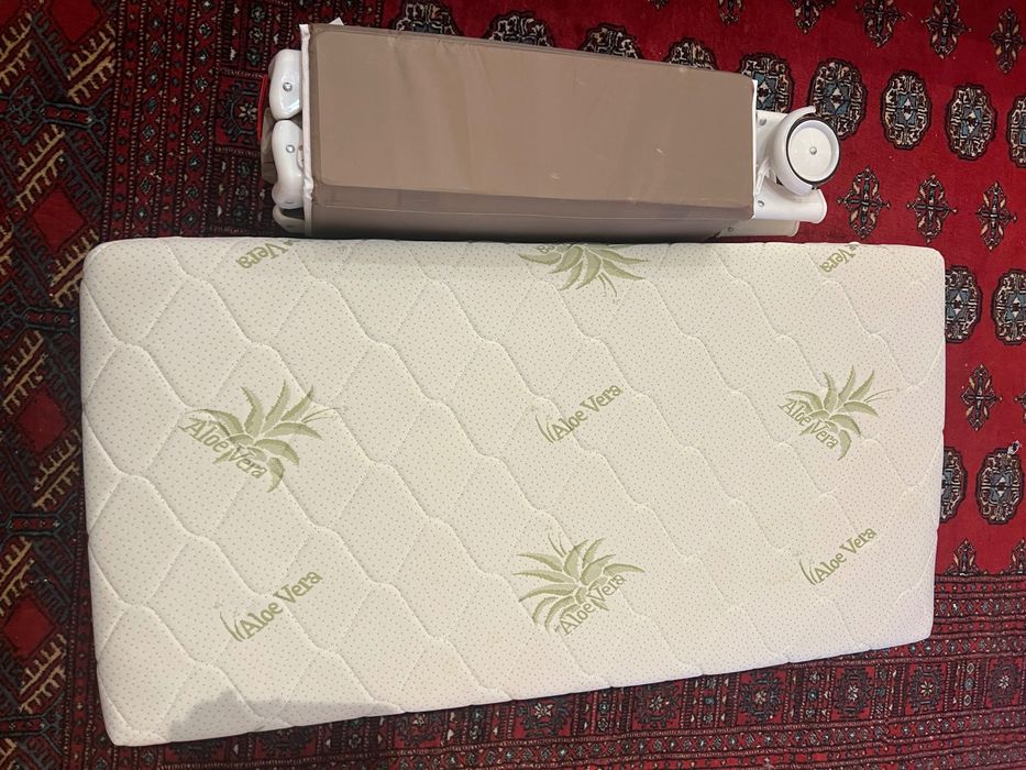 Продавам кошара на Чиполино с матрак Блян