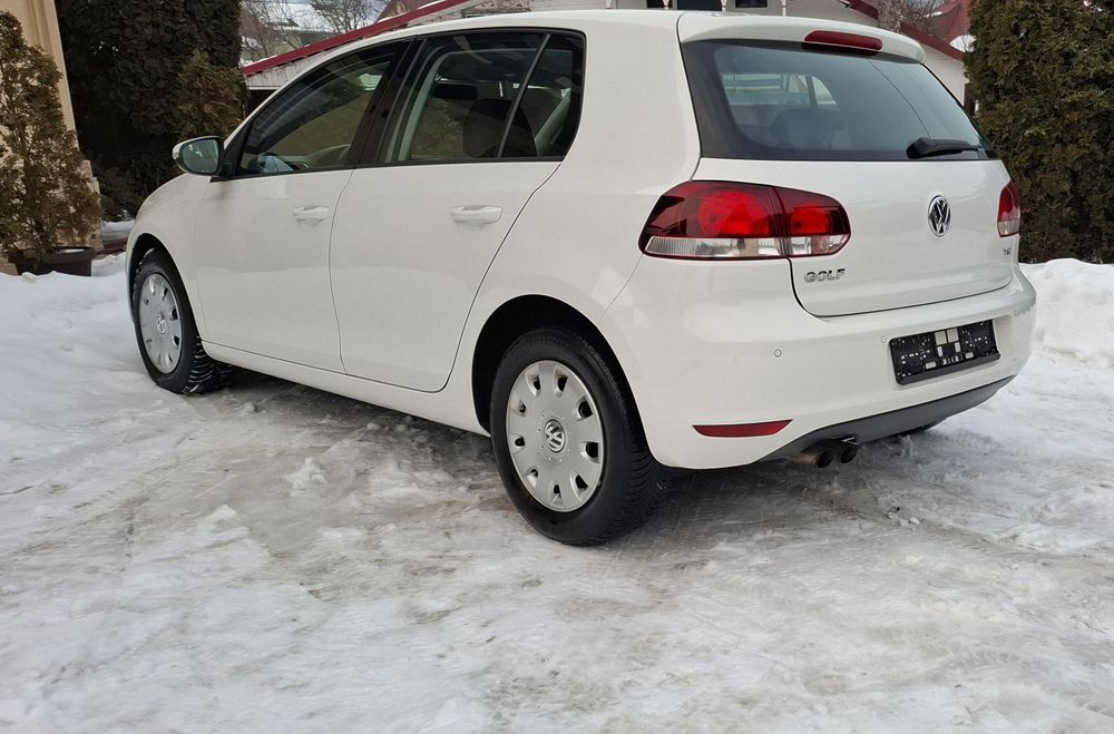 《Vw Golf 6 Highline 》  《 2011 》 Euro 5 Alcantara/climatronic/senzori