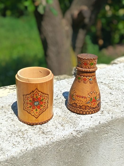 Старо дървено шише