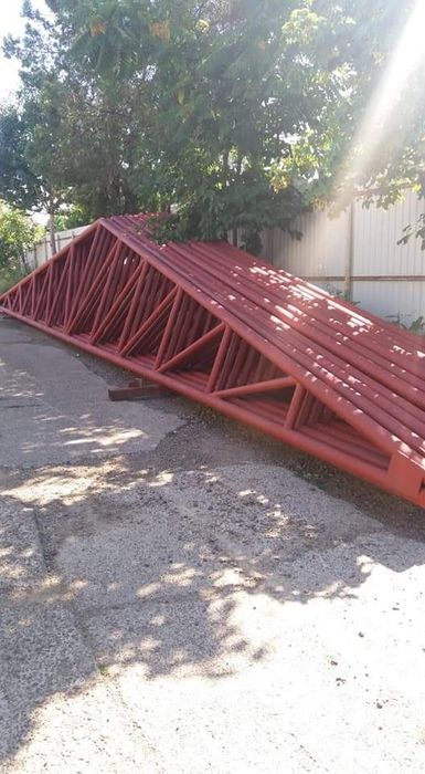 Vând hale metalice complete. Sau pe componente 
.