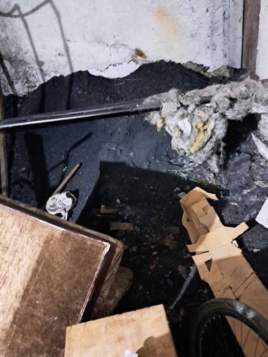 Отдам уголь дрова самовывоз