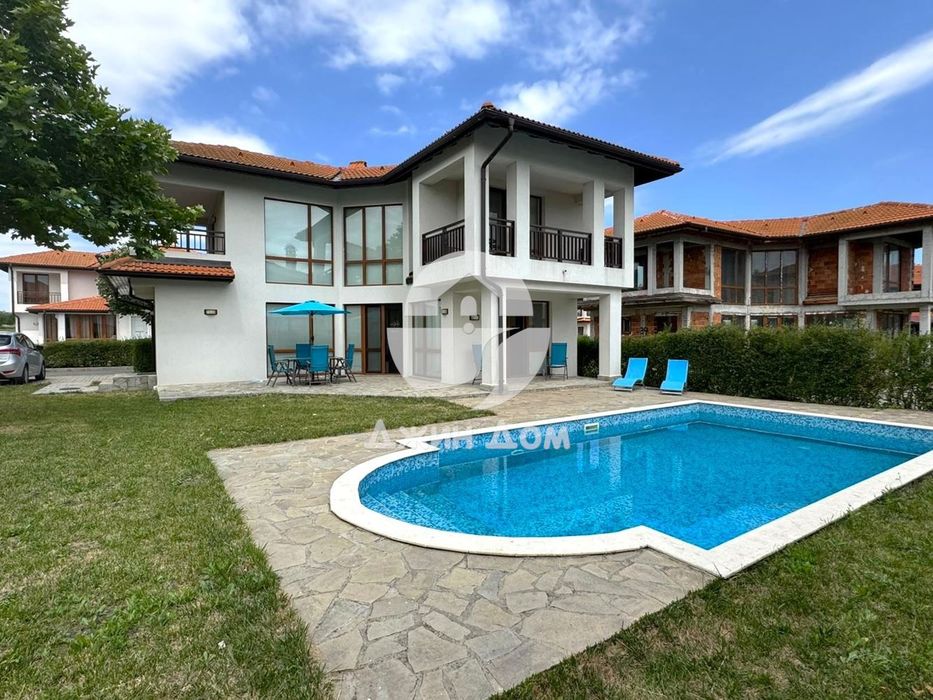 Продава се Къща в Ахелой - 179 кв.м за 1453 €/кв.м - Снимка #1