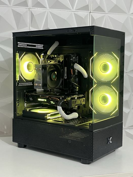 Геймърски компютър / RX 580 / i7 6700 / 16GB RAM