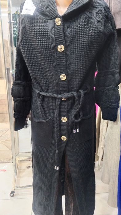 Продается кардиганы вязанные