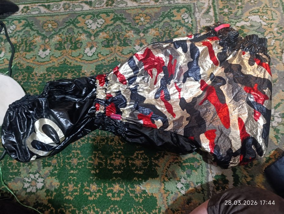 Продам комбенизоны для собаки..