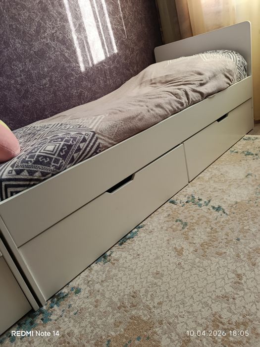 Кровать подростковая