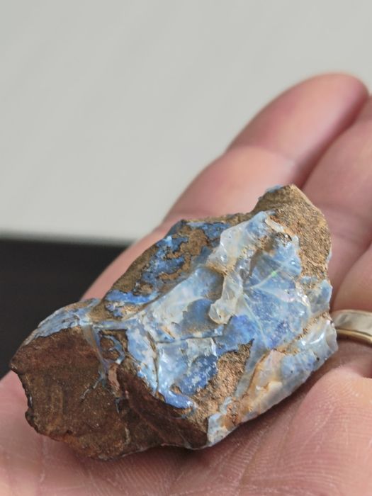 Opal albastru de piatră