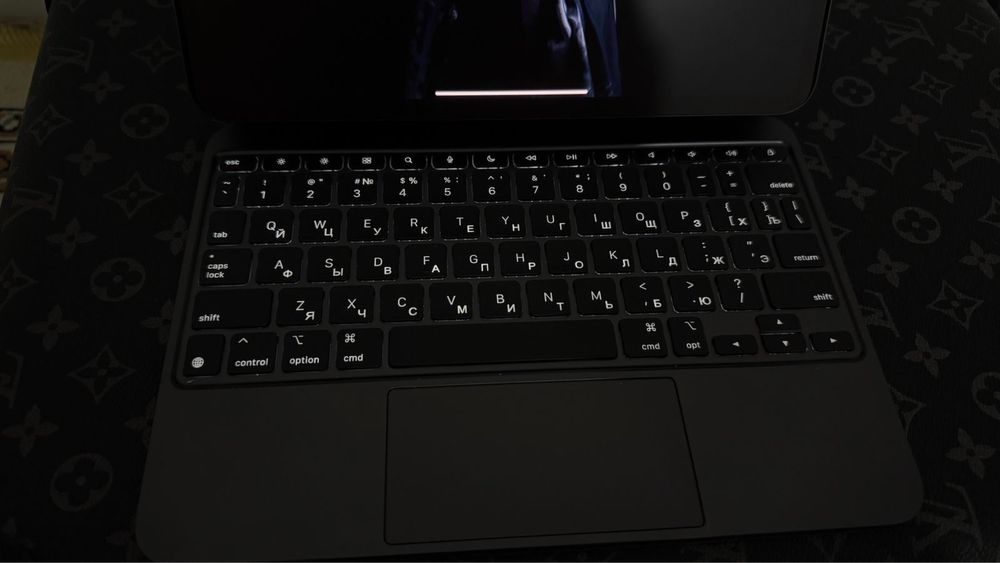 Продам Ipad pro 11 m4