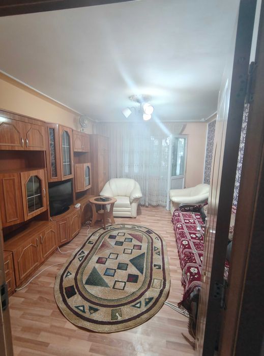 Persoana fizica apartament 2 camere Podu roș kaufland nicolina