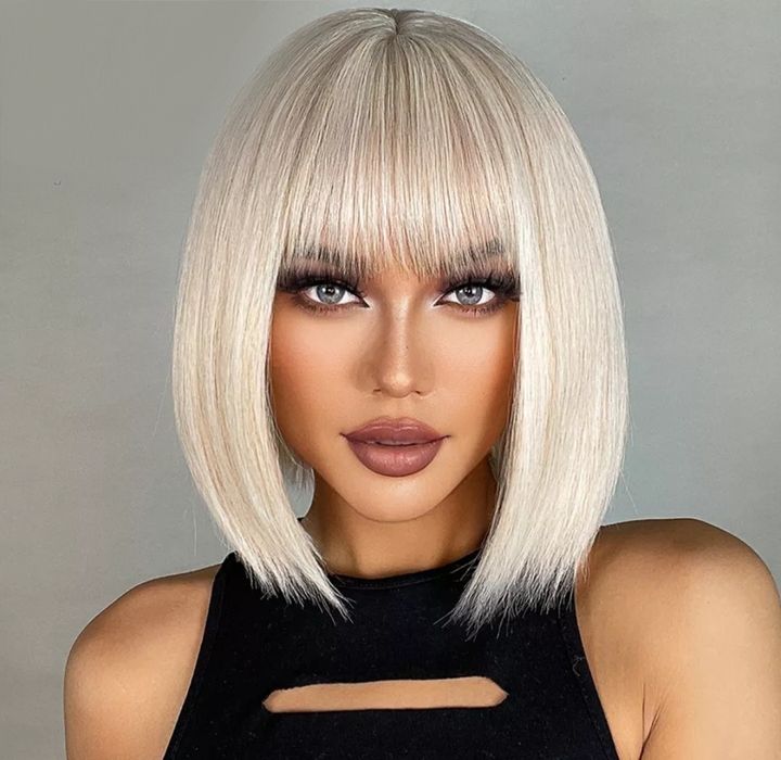 Къса руса перука с бретон