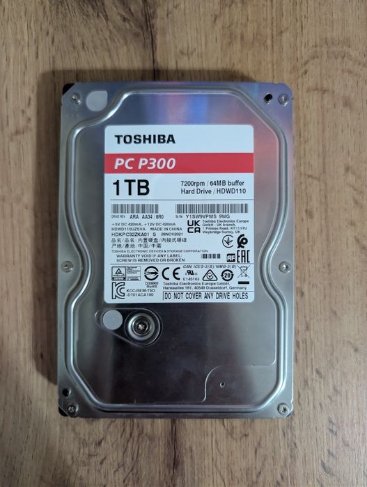 продам жесткий диск на 1тб