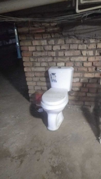 Продается унитаз
