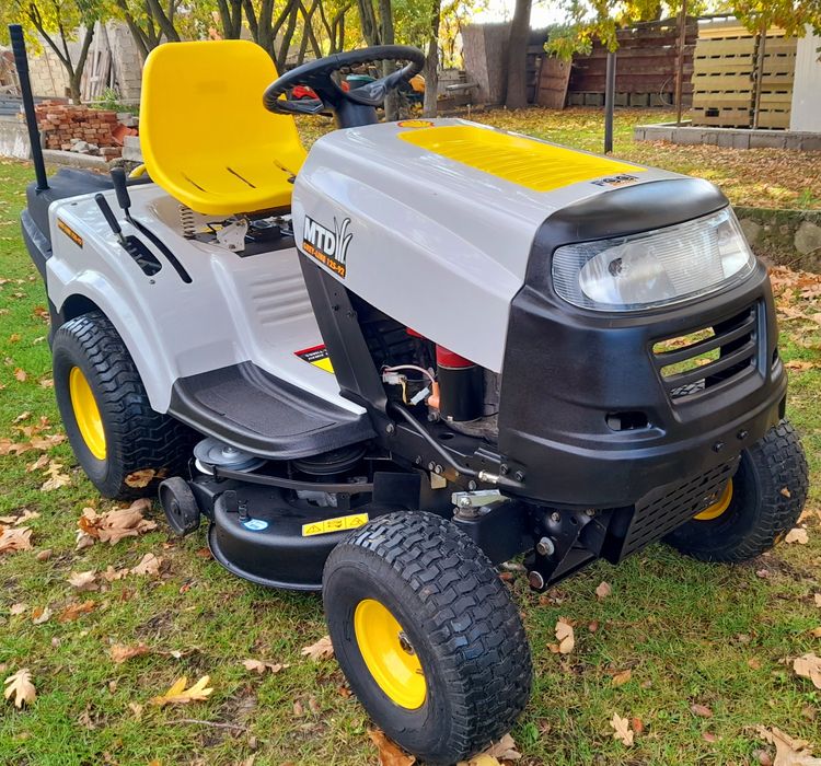 Tractoras tuns iarba Profesional MTD GREY LINE 6TREPTE 12,5HP 92CM