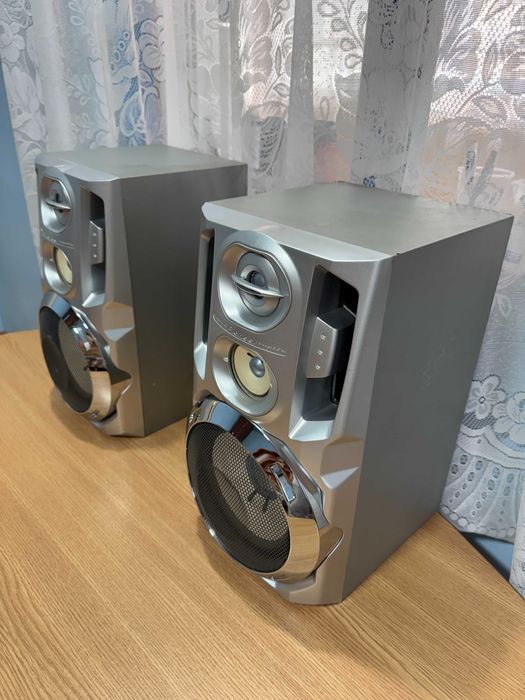 Boxe de raft,pe 3 cai-PIONEER-sunet de cristal,bass fantastic cu inalte bine definite !