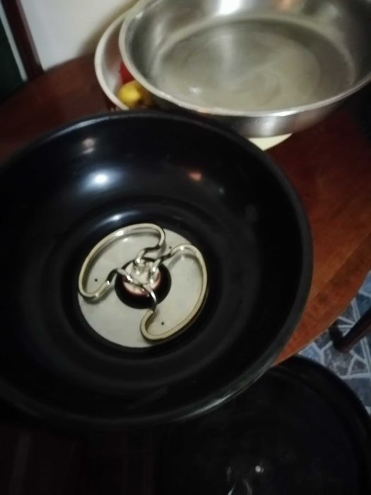 Chafing dish model Hendi Tesino(bain marin) , tava pizza cu capac