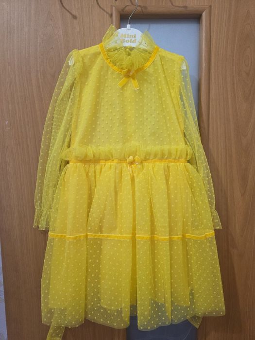 Продам платья нарядные