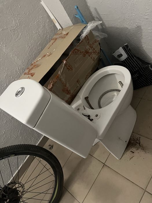 Унитаз и раковина