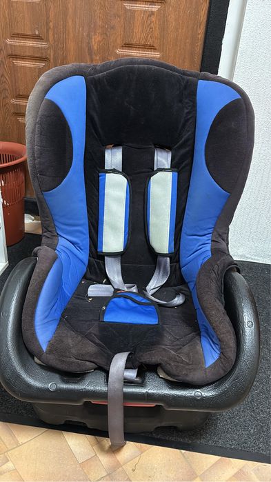 Автокресло продам 5000 тг