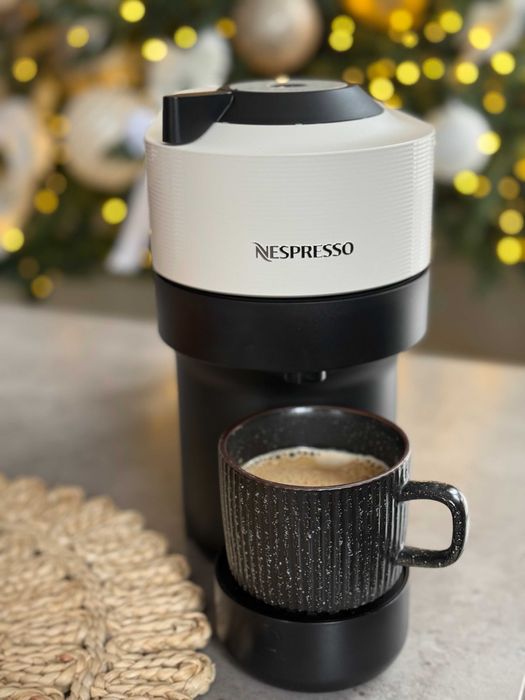 Кафемашина Nespresso Vertuo Pop  ---KATO НОВА---