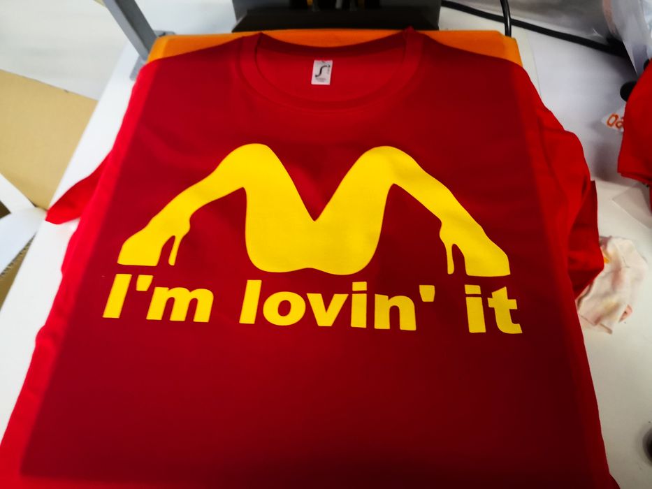 Lucrez în domeniul decorațiunii,
aștept cu nerăbdare să lucrăm împreun