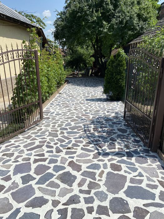 Vând Piatră sau Montez