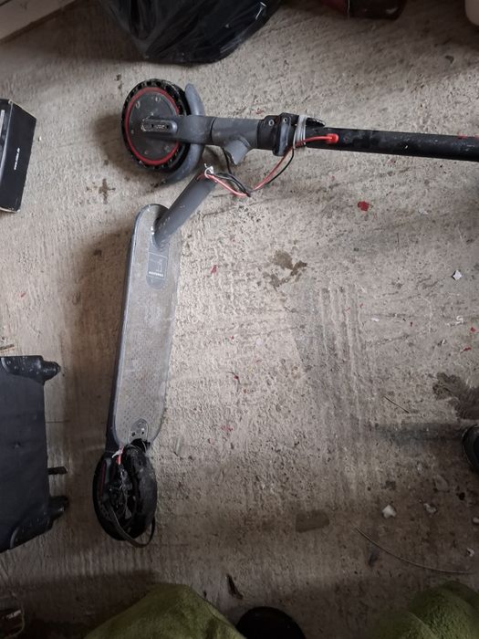Trotineta electrica  defectă