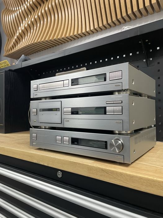 Onkyo amplificator r-200 cd player c-200 deck k-200r remote  rc153s