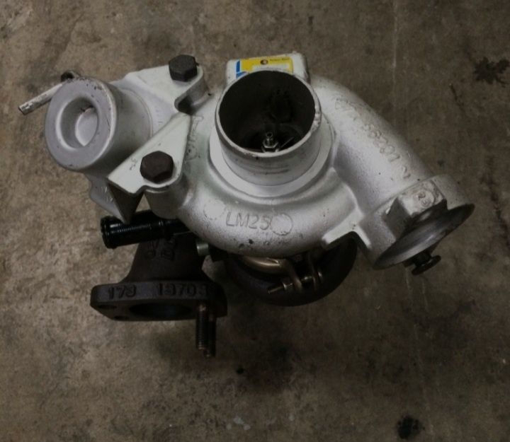 Turbina 1.6hdi/tdci 9HX 90cp Focus 2/C-Max/Berlingo/Citroen/Peugeot