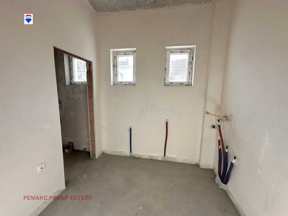 Продава се Магазин в Русе, Център - 80 кв.м за 841 €/кв.м - Снимка #3