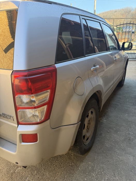 Vand sau schimb Suzuki grand vitara