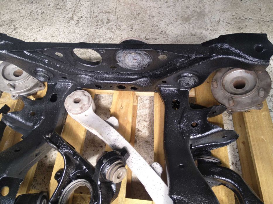 Заден мост комплект с диференциал Toyota Sequoia 2015