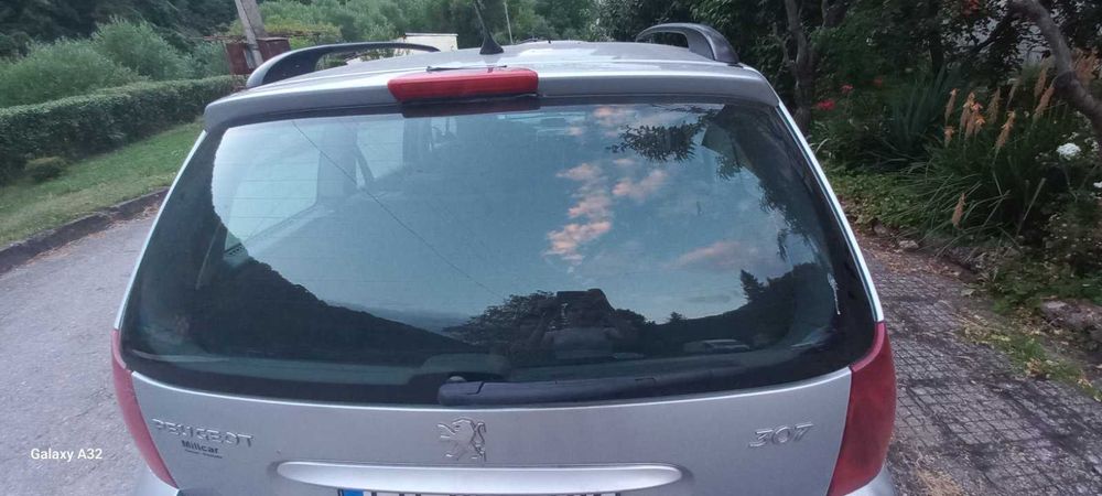 Автомабил Peugeot 307