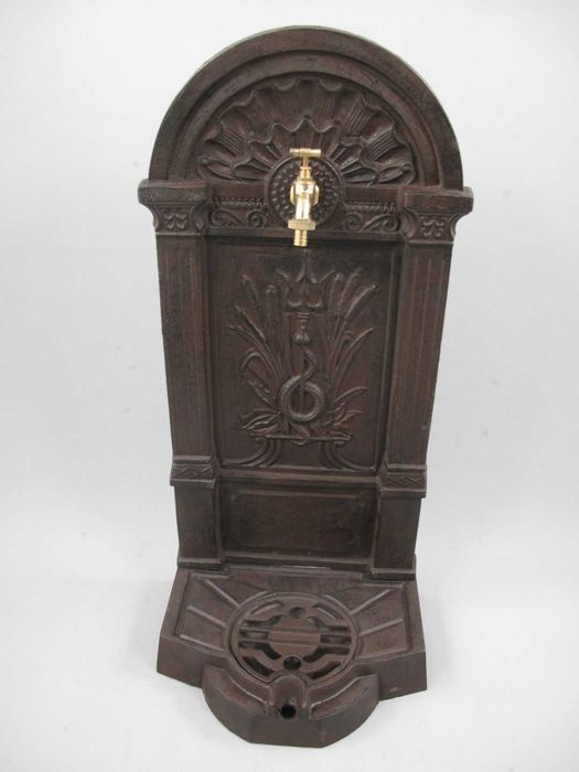 Fantana gradina, aluminiu, verde lucios, robinet din alama