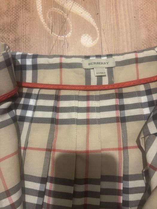 Burberry плисирана пола вълна