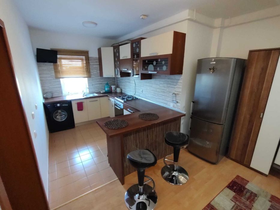 Inchiriez ap.2 cam, 5/8, Pacii Militari,Paza,Metrou,Optiune Parcare