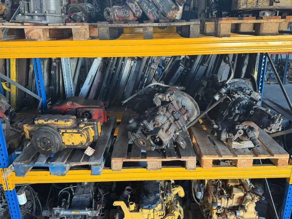 Cutie de viteze buldoexcavator Komatsu , JCB , Fiat Hitachi