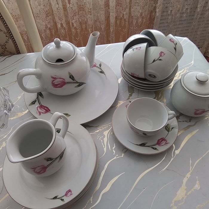 Чайный сервиз на 6 персон