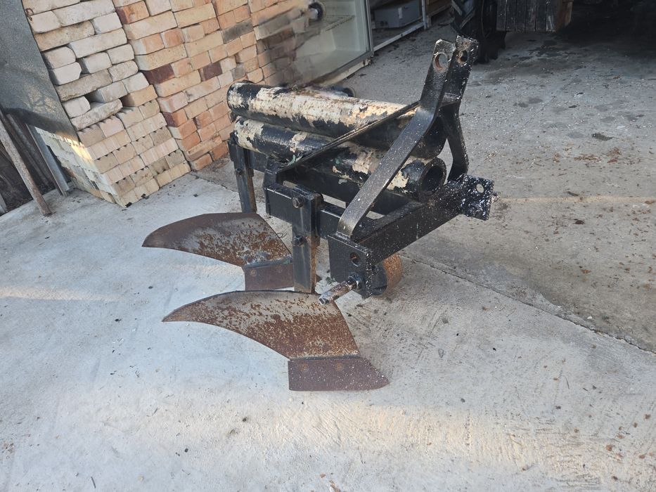 Плуг двойка за трактор