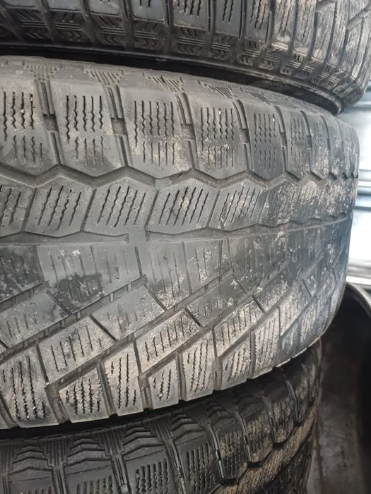 Продам  шины CONTINENTAL 215/60 R16