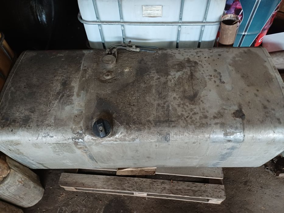 Бак топливный на тягач