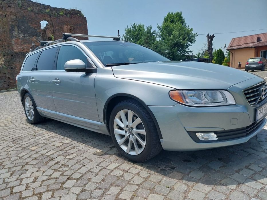 Vând Volvo V70D4 2015