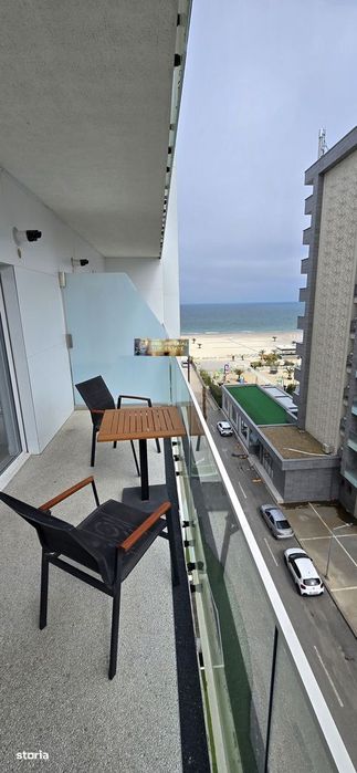 Studio Lux White Tower vedere laterală la mare prima linie langa Opera — fotografia 1