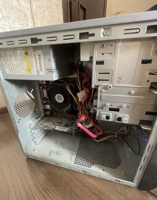 kompyuter sotiladi srochni bugun oganga kelishtirib beraman!!!